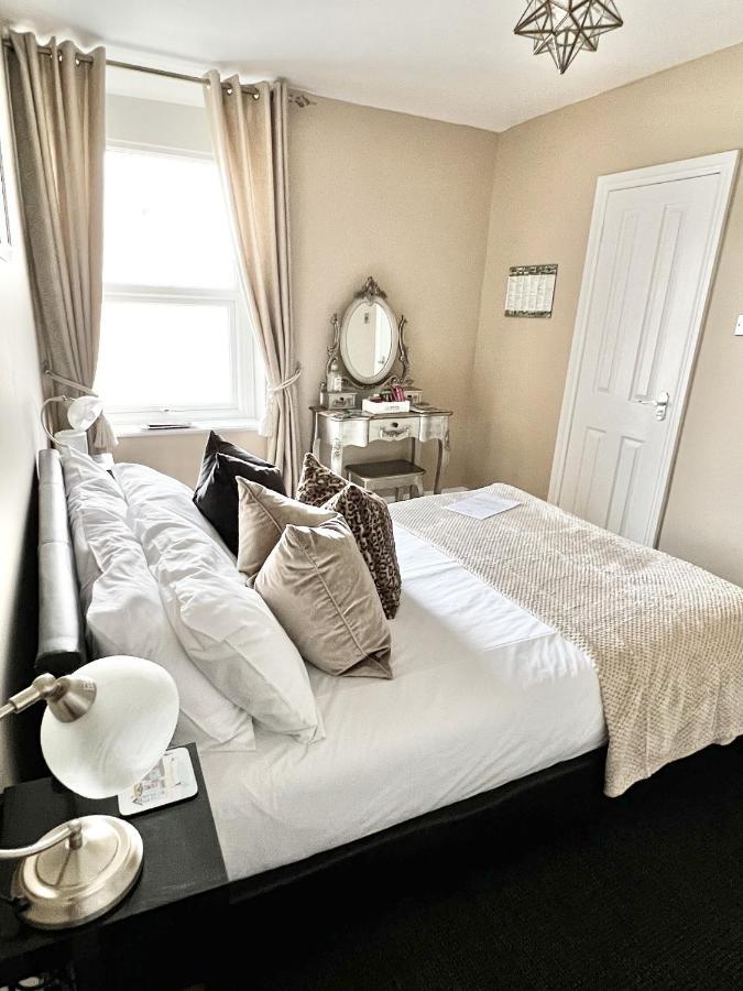 Devon House Guest House Пейнтон Экстерьер фото
